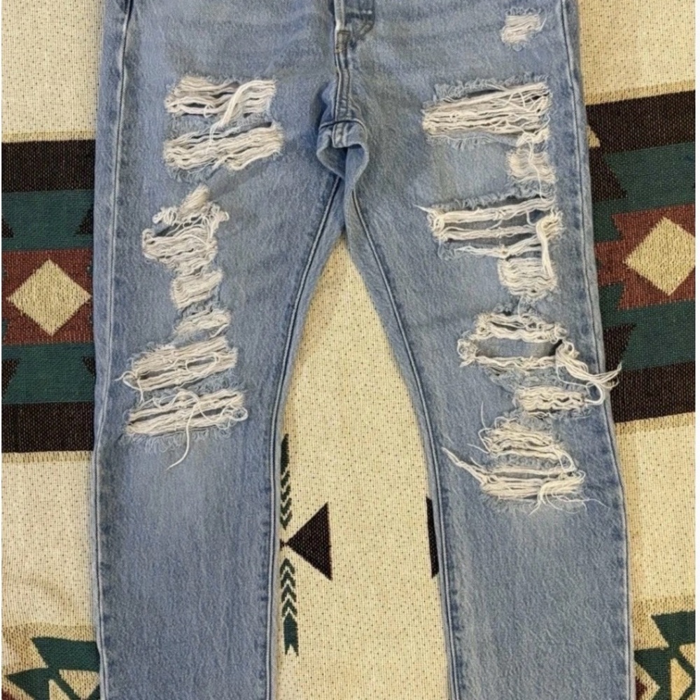 Levi's 501 Women’s Premium big E Distressed Denim Jeans, size 26x28